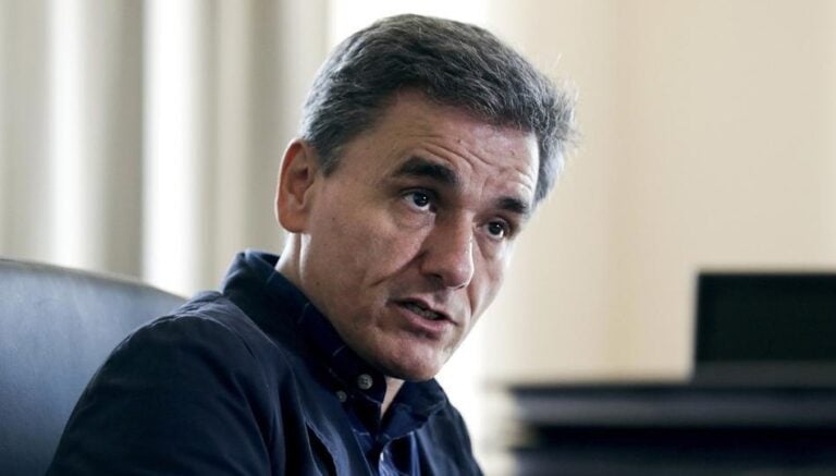 Τσακαλώτος: «Την επόμενη διετία δεν θα προλαβαίνουμε τις επενδύσεις»