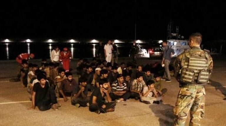 Στην Καλαμάτα 63 Πακιστανοί με ιστιοφόρο που είχαν κλέψει από την Ρόδο
