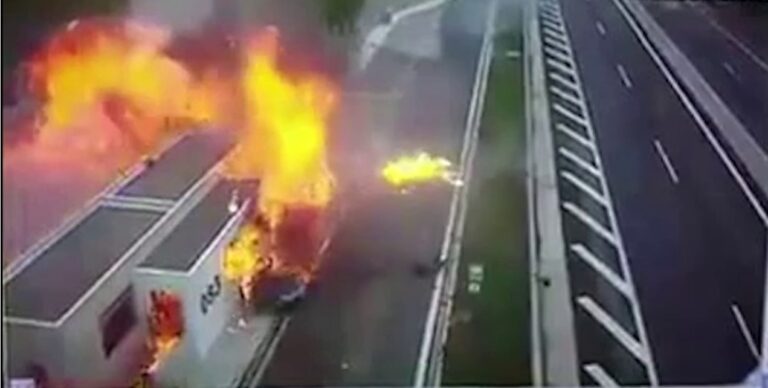 Με 320 χλμ έτρεχε η Porsche του Βακάκη στο τραγικό δυστύχημα στην Αθηνών-Λαμίας