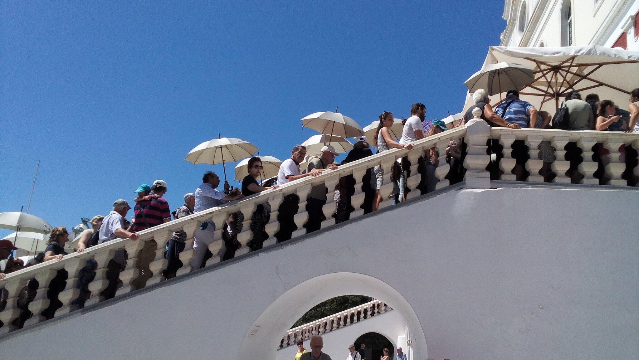 Τήνος: Συνεχίζεται το προσκύνημα χιλιάδων επισκεπτών στην Παναγία Μεγαλόχαρη