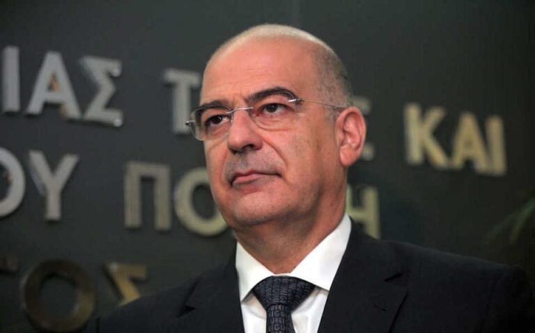 Δένδιας: «Ο Τσίπρας δεν μπορεί να βγάλει τη χώρα από τα μνημόνια»