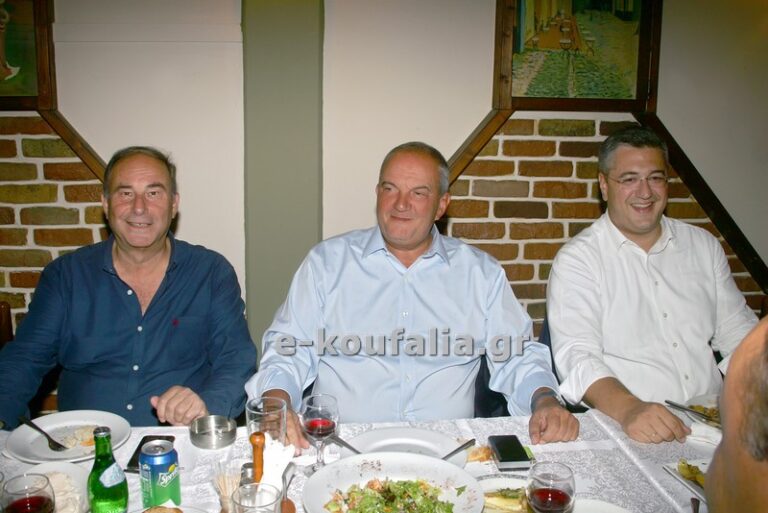 Δείπνο Καραμανλή με αντροπαρέα: Έφαγαν λαγό στιφάδο και αρνάκι γεμιστό
