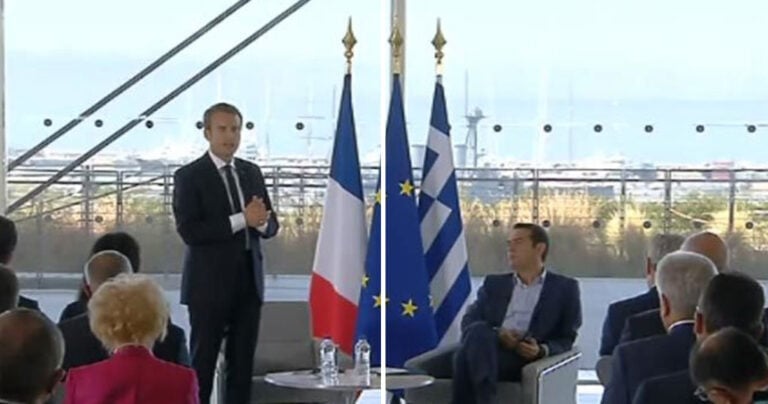 Με λόγχη αντί για Σταυρό στον ιστό της η ελληνική σημαία υποδέχθηκε τον Γάλλο Πρόεδρο στο Σ. Νιάρχος