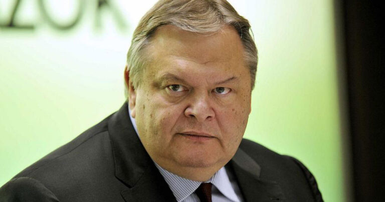 Βενιζέλος: «Ο Τσίπρας αδυνατεί να αντιληφθεί την ιστορική μνήμη του Ανδρέα»