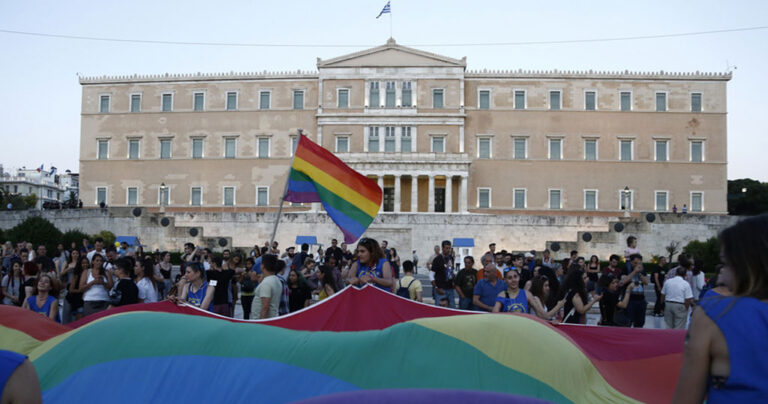 Αλλαγή φύλου σε 5 λεπτά και με μια αίτηση σύμφωνα με νομοσχέδιο που κατατέθηκε στην Βουλή