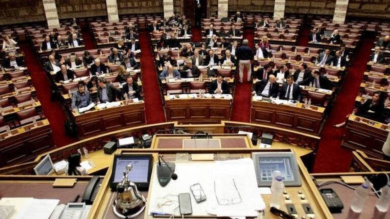 Πέρασε το νομοσχέδιο για τη νομική αναγνώριση ταυτότητας φύλου