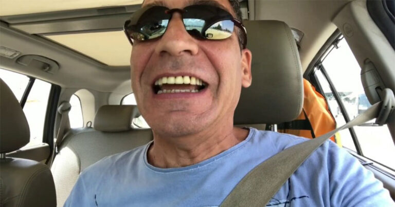 Ο Γιάννης Σερβετάς μετράει διόδια και ευρώ στη διαδρομή Θεσσαλονίκη – Αθήνα