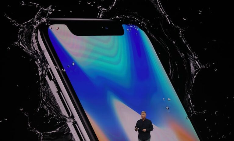 iPhone Χ και iPhone 8: Πότε φτάνουν και πόσο θα κοστίζουν στην Ελλάδα