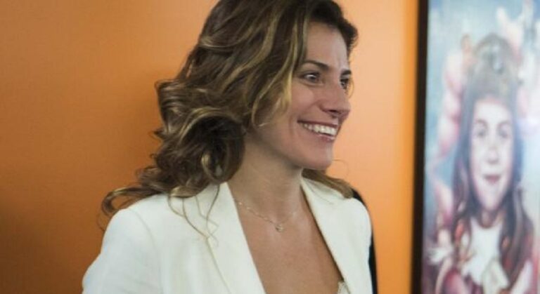 Όλες οι chic εμφανίσεις της Μπέτυς Μπαζιάνα στην Αμερική