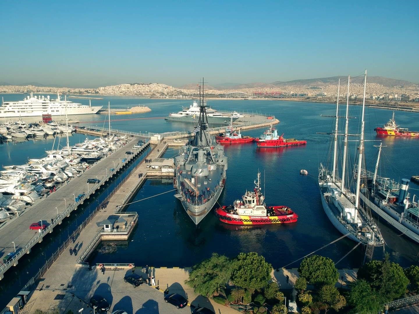Εντυπωσιακές φωτογραφίες από τον απόπλου του θωρηκτού Αβέρωφ 3 37dee239704c01088b60935619a66a07