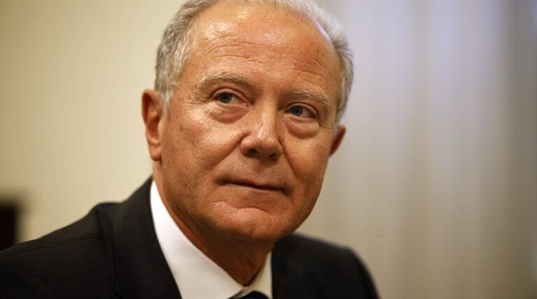 Προβόπουλος: «Δεν μπορεί να μοιράζει ανύπαρκτο πλεόνασμα μια καταχρεωμένη χώρα»