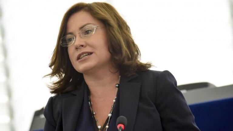 Σπυράκη: «Τα αδιέξοδα θα επιτείνονται όσο συνεχίζεται η πολιτική της υψηλής φορολογίας»