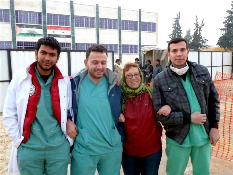 Ο Πατρινός γιατρός που σώζει ζωές στις εμπόλεμες ζώνες του πλανήτη 20 b4670a87629cae7204277111fe16f92e