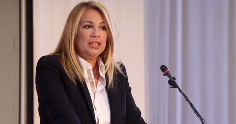 Γεννηματά: «Σηκώνω το λάβαρο του ήθους στην πολιτική μαζί με την ανθρωπιά»
