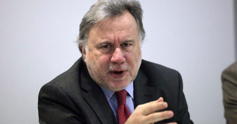 Κατρούγκαλος: «Για να μειωθούν οι φόροι πρέπει να μειωθεί η ανεργία»