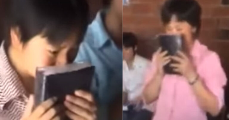 Η αντίδραση Χριστιανών Κινέζων όταν πιάνουν για πρώτη φορά την Αγία Γραφή