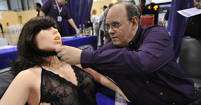 Ένας στους τρεις Γερμανούς δηλώνει ότι θα έκανε σεξ με ρομπότ