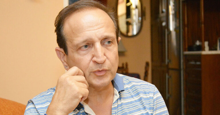 Σπύρος Μπιμπίλας για Τσιάρτα: «Του εύχομαι να γεννήσει ερμαφρόδιτα παιδιά» Σπύρος Μπιμπίλας για Τσιάρτα: «Του εύχομαι να γεννήσει ερμαφρόδιτα παιδιά»