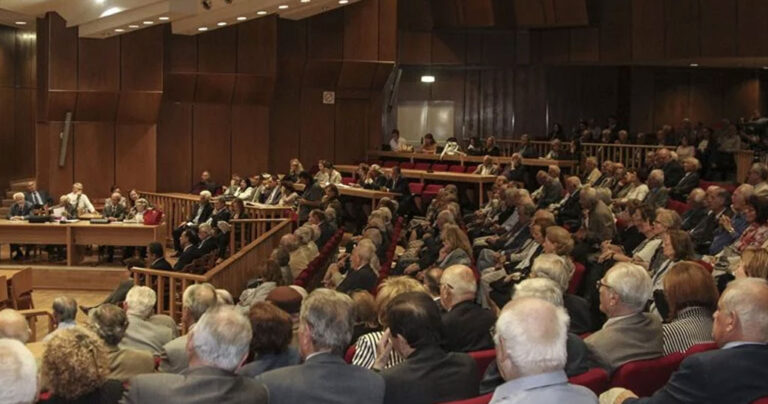 Κραυγή αγωνίας από τους δικαστές: «Πώς να ζήσουμε με 1.450 ευρώ σύνταξη;»