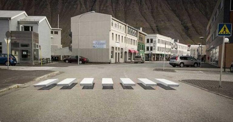 Έξυπνο τρισδιάστατο σχέδιο σε διασταύρωση επιβραδύνει την κυκλοφορία