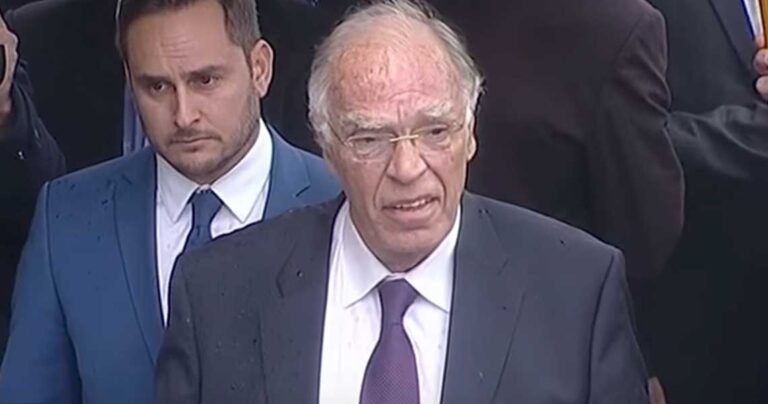 Λεβέντης: «Δεν πολέμησε ο Τσίπρας και ο Μητσοτάκης πολέμησε ο Παπαφλέσσας»