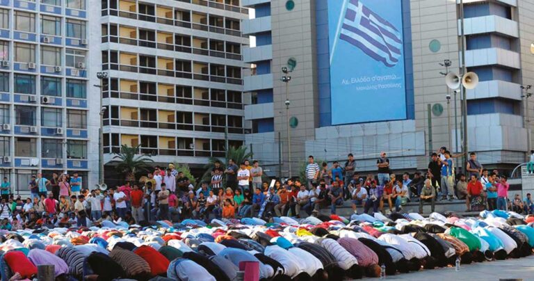 Συμφωνείτε με τον εορτασμό ξένων εθίμων και παραδόσεων στην Ελλάδα;
