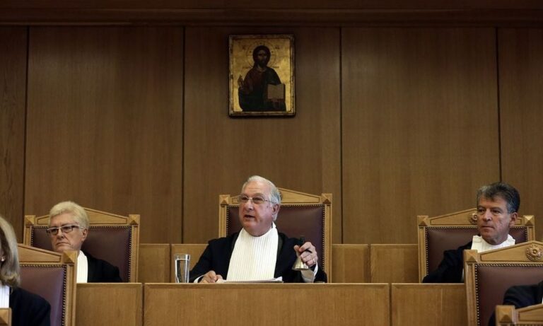 Tο ΣτΕ παγώνει την υπουργική απόφαση για το πόθεν έσχες των δικαστικών