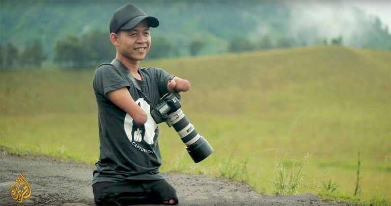 Άντρας χωρίς χέρια βγάζει εκπληκτικές φωτογραφίες που μιλούν από μόνες τους