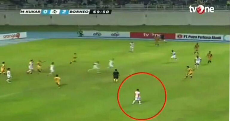 Αυτός είναι ο πιο γρήγορος ποδοσφαιριστής του κόσμου