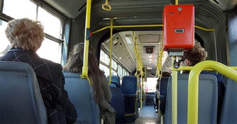 Τι αλλάζει από σήμερα στα εισιτήρια των μέσων μαζικής μεταφοράς
