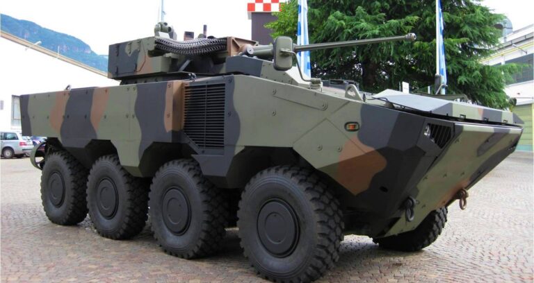 Μια ολόκληρη τεθωρακισμένη Ταξιαρχία δώρισε η Ιταλία στην Αλβανία