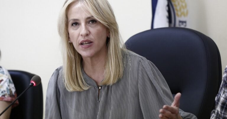 Δούρου: «Έσφιξα τα δόντια τόσες μέρες»