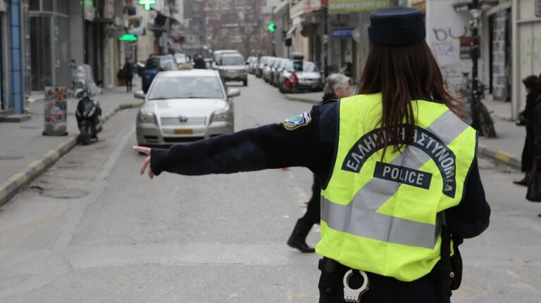 Σαρωτικές αλλαγές στον ΚΟΚ με αφαίρεση διπλώματος και πινακίδων για όσους μπαίνουν στη ΛΕΑ