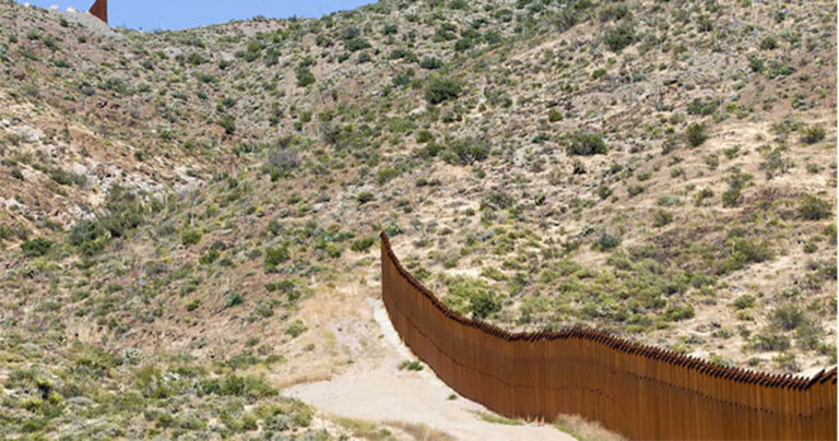 Φιλανθρωπική οργάνωση αγόρασε γη για να μην χτίσει ο Τραμπ το τείχος στα σύνορα του Μεξικού