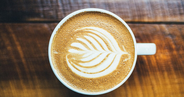 10 πράγματα που θα πάθετε αν πίνετε πολύ καφέ