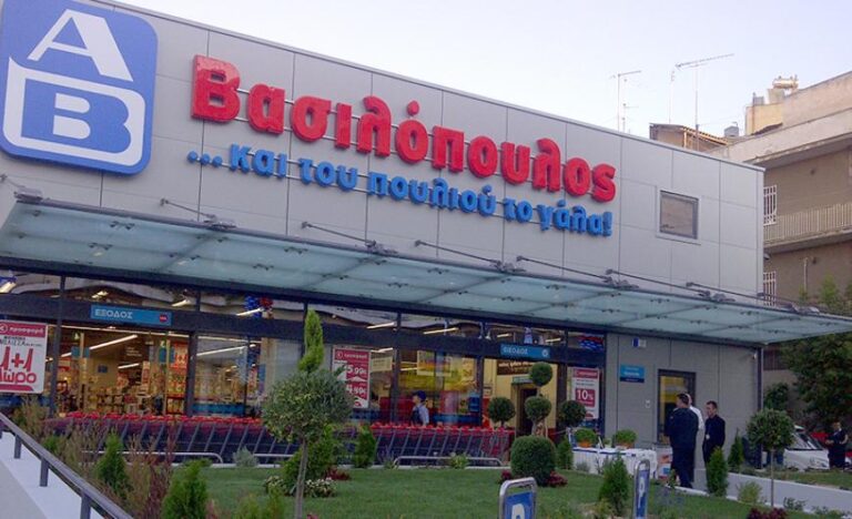 500.000 ευρώ σε τρόφιμα προσφέρουν τα AB Βασιλόπουλος στους πλημμυροπαθείς της Μάνδρας