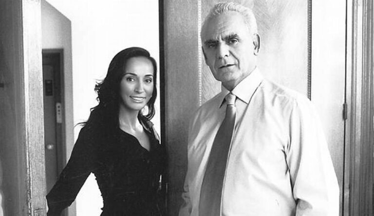 Η Βίκη Σταμάτη γράφει βιβλίο για τη ζωή της με τον Άκη με αποκαλύψεις που θα φέρουν σάλο