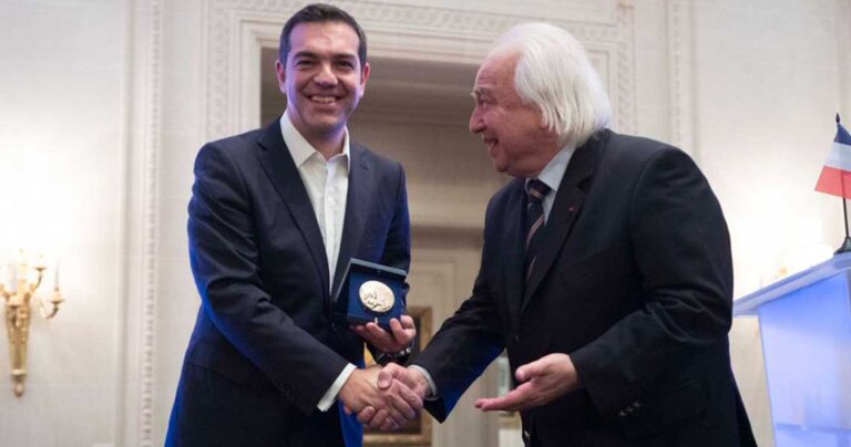 Βραβεύτηκε ο Αλέξης Τσίπρας για το πολιτικό του σθένος 
