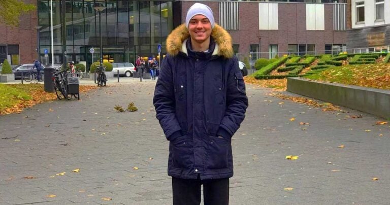 22χρονος Λεωνίδας που νίκησε την λευχαιμία: «Μπορώ να το πω, χαμογελάω ξανά»