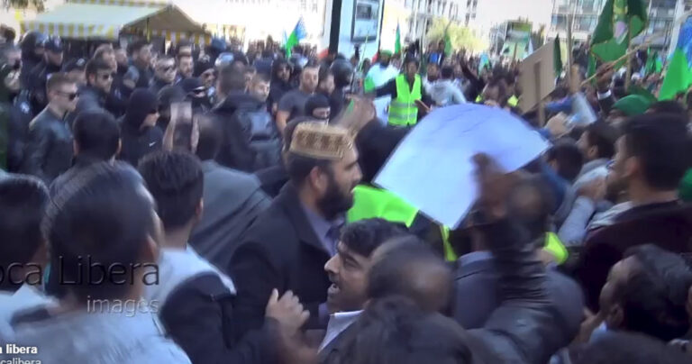 Ξύλο μεταξύ οπαδών του ΠΑΟΚ και Πακιστανών στο κέντρο της Αθήνας