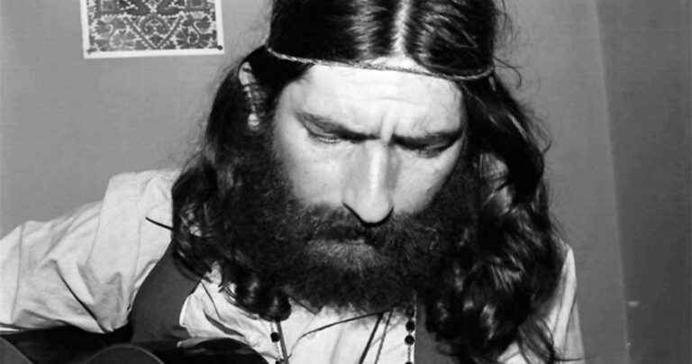 Νικόλας Άσιμος: “Αγαπάω κι Αδιαφορώ” – Ένα τραγούδι μάθημα για όλους μας