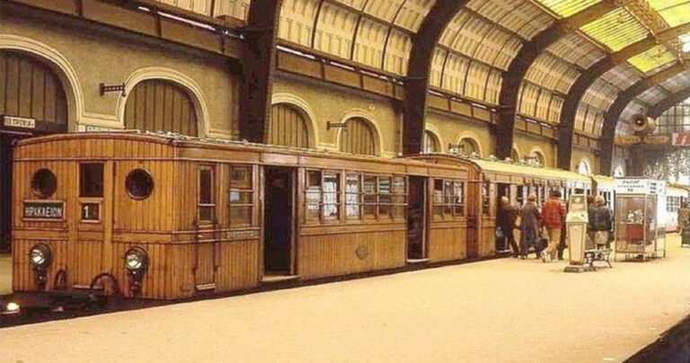 Ταξίδι στον χρόνο: Πώς ήταν ο ηλεκτρικός Αθήνα – Πειραιά πριν 148 χρόνια