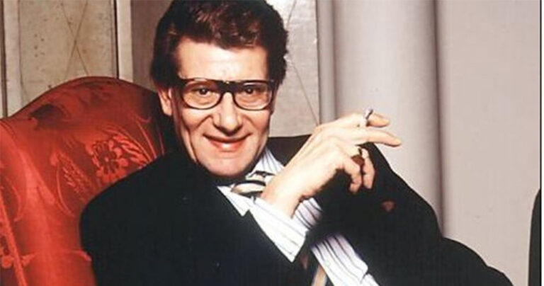 Ο σοφέρ του Yves Saint Laurent αποκαλύπτει: “Ήμουν εραστής και μαστιγωτής του”
