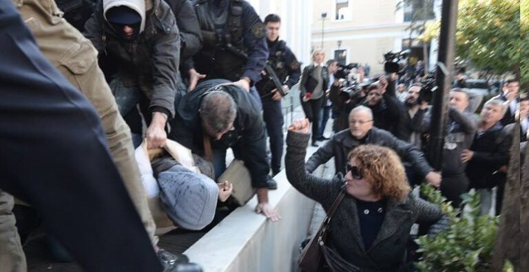 O Nίκος Μαστοράκης διαφωνεί με την επίθεση της μητέρας της Δώρας στο δολοφόνο του παιδιού της
