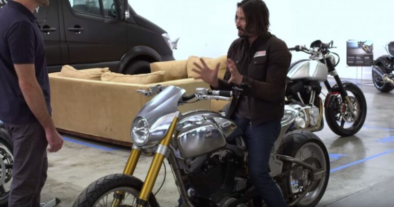 Ο Κιάνου Ριβς είναι λάτρης των μηχανών και έχει δική του εταιρία