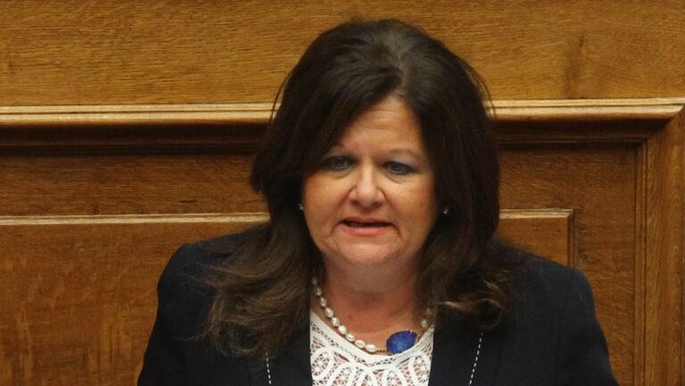 Καφαντάρη για τους νεκρούς στην Δ. Αττική: «Φταίνε τα ακραία φαινόμενα λόγω της κλιματικής αλλαγής»