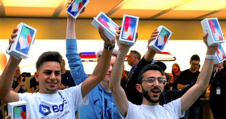 Απογοητευτικές οι παραγγελίες για το νέο iPhone X