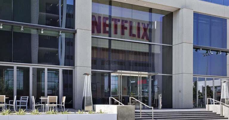 Στην Ελλάδα και στα ελληνικά επισήμως το Netflix