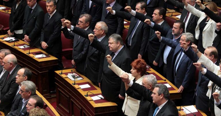 Χριστουγεννιάτικο «μποναμά» 4.000.000 ευρώ πήραν τα κόμματα