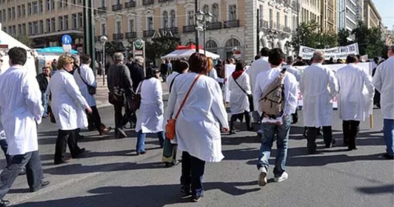 Μέσα σε 10 χρόνια έφυγαν για την Ευρώπη 12.408 Έλληνες γιατροί